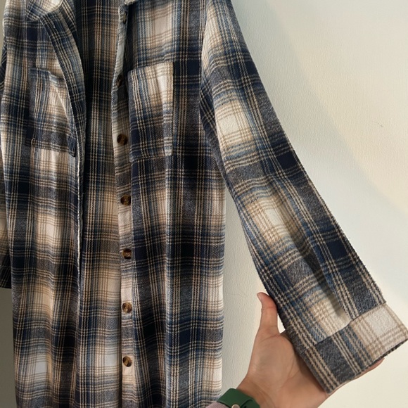 Long shein plaid flannel - blue and light brown - Picture 5 of 5